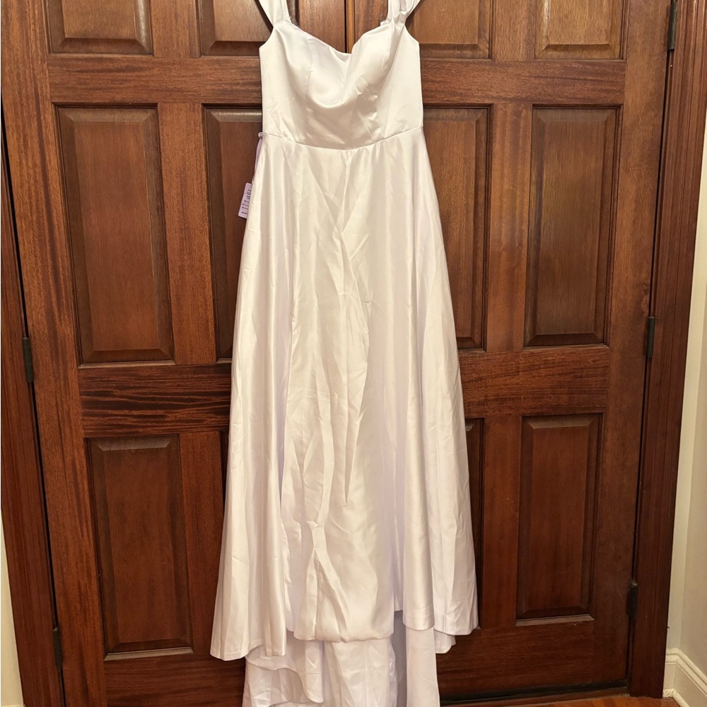 Elegant Ivory Bridal Gown